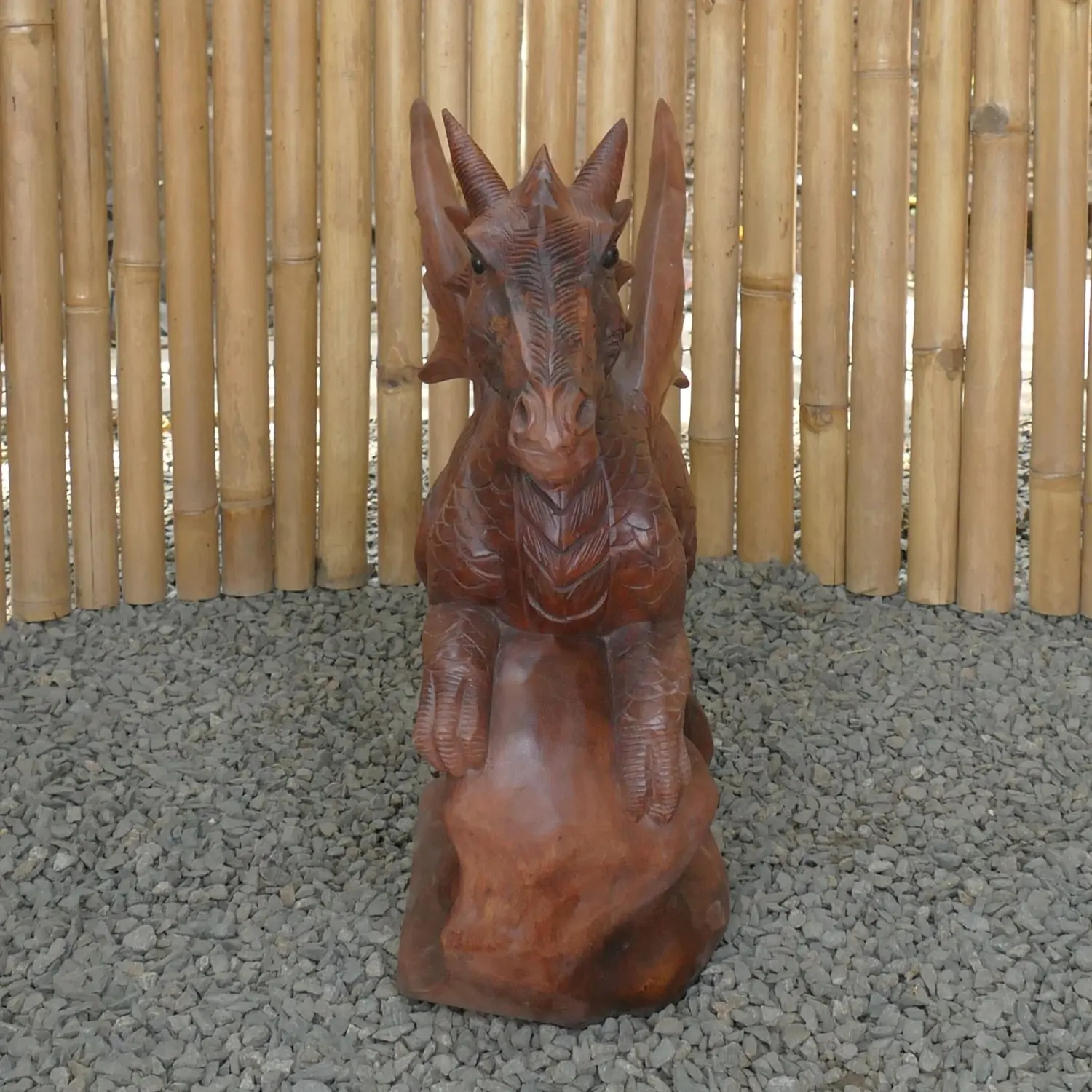  Product image 3 of the product “Dragon with leg lifted on the right made from suar wood, about 50cm Height ”